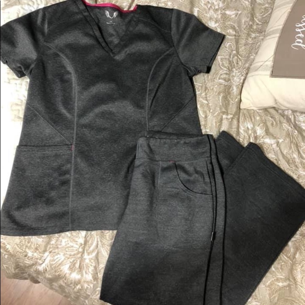 Smitten Size Medium Scrubs